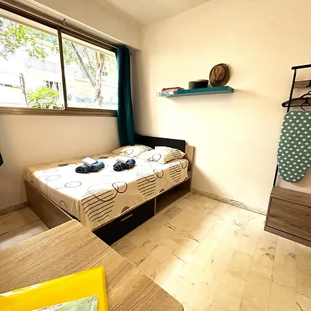 Apartment Cannes Center Wifi Ac 100 M From Croisette Behind Martinez Hotel *