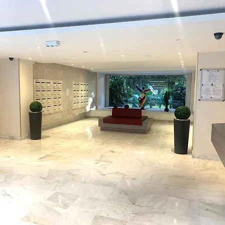 Cannes Center Wifi Ac 100 M From Croisette Behind Martinez Hotel Apartment Cannes